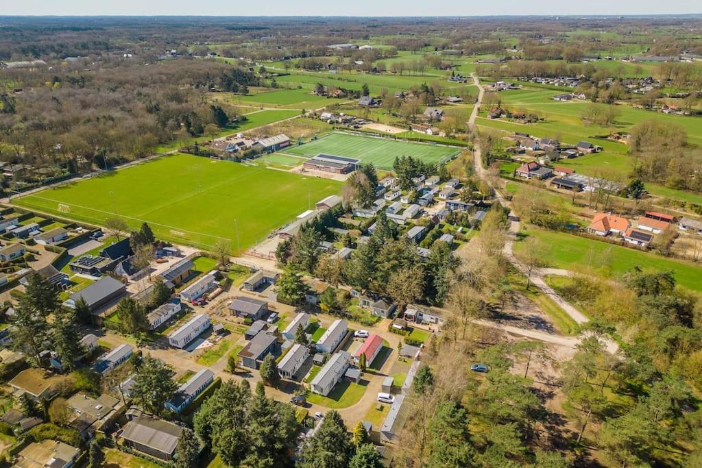הוילה פוטן 4-Pers. Chalet Met Eigen Parkeerplaats In Veluwe מראה חיצוני תמונה