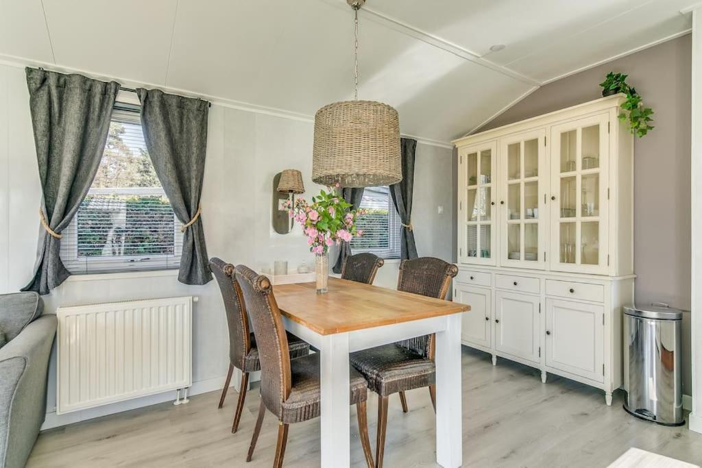 הוילה פוטן 4-Pers. Chalet Met Eigen Parkeerplaats In Veluwe מראה חיצוני תמונה